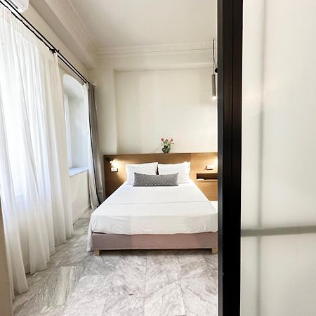 Oiko Mini Suites Ermoupoli Luaran gambar