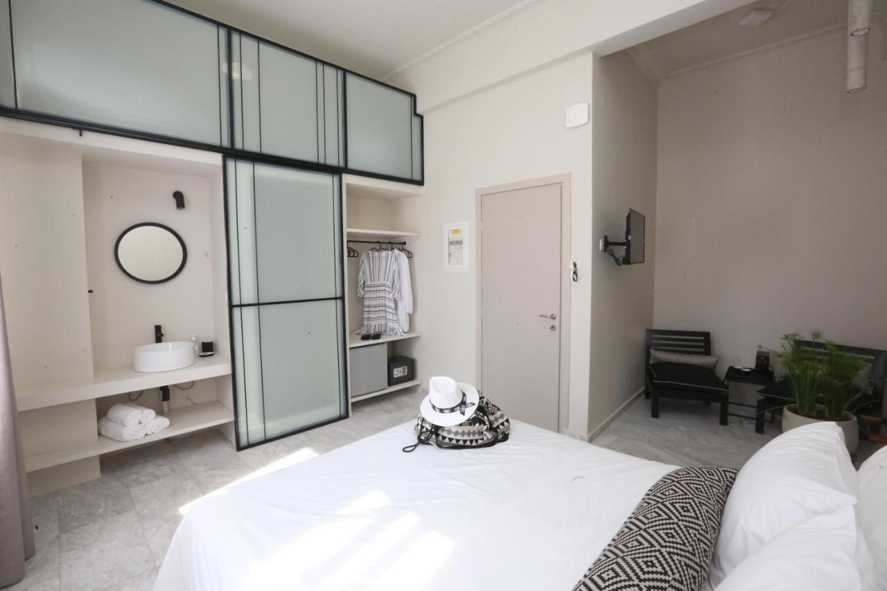 Oiko Mini Suites Ermoupoli Luaran gambar