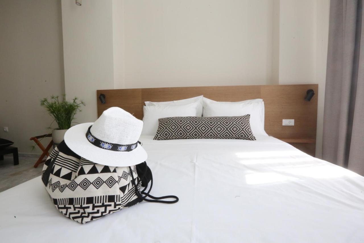 Oiko Mini Suites Ermoupoli Luaran gambar