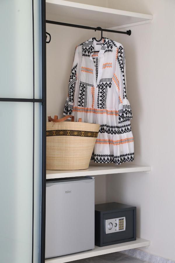 Oiko Mini Suites Ermoupoli Luaran gambar