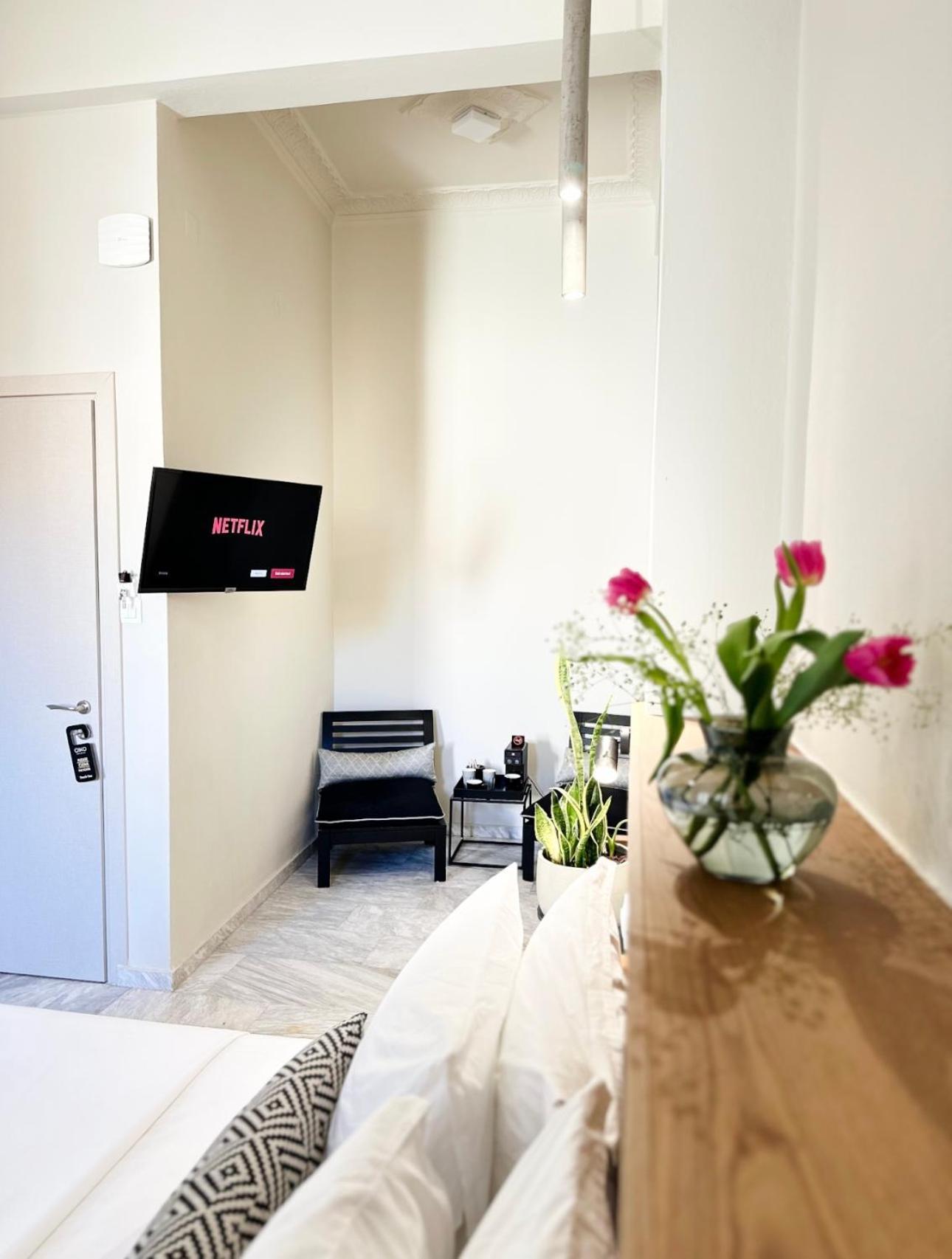 Oiko Mini Suites Ermoupoli Luaran gambar