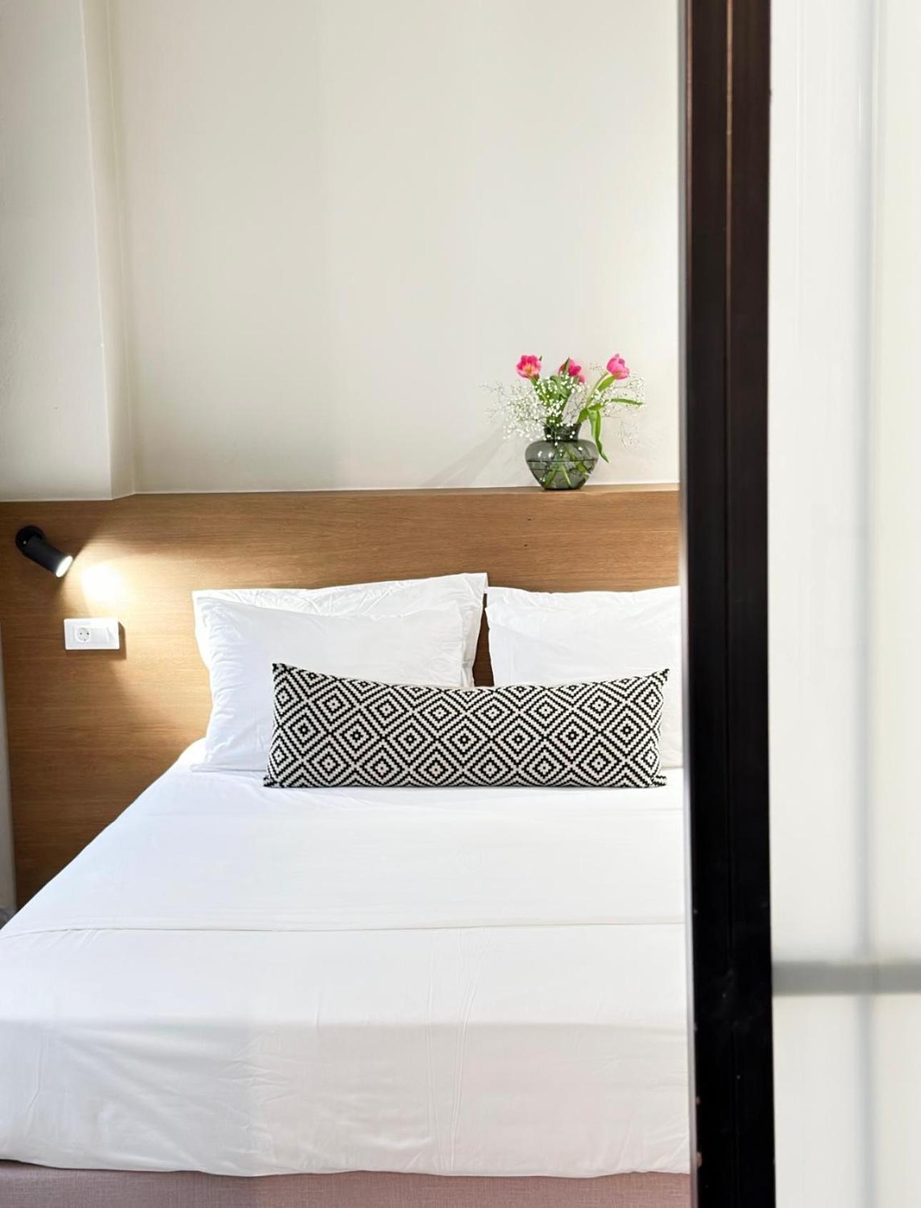 Oiko Mini Suites Ermoupoli Luaran gambar