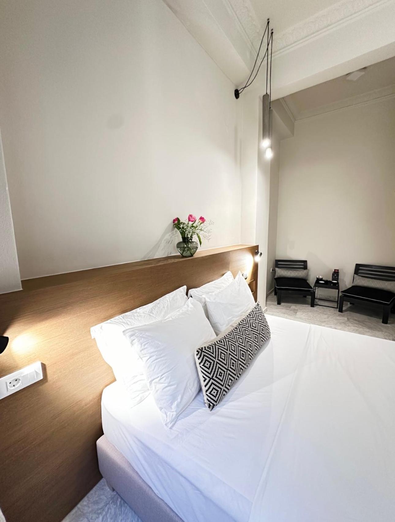 Oiko Mini Suites Ermoupoli Luaran gambar