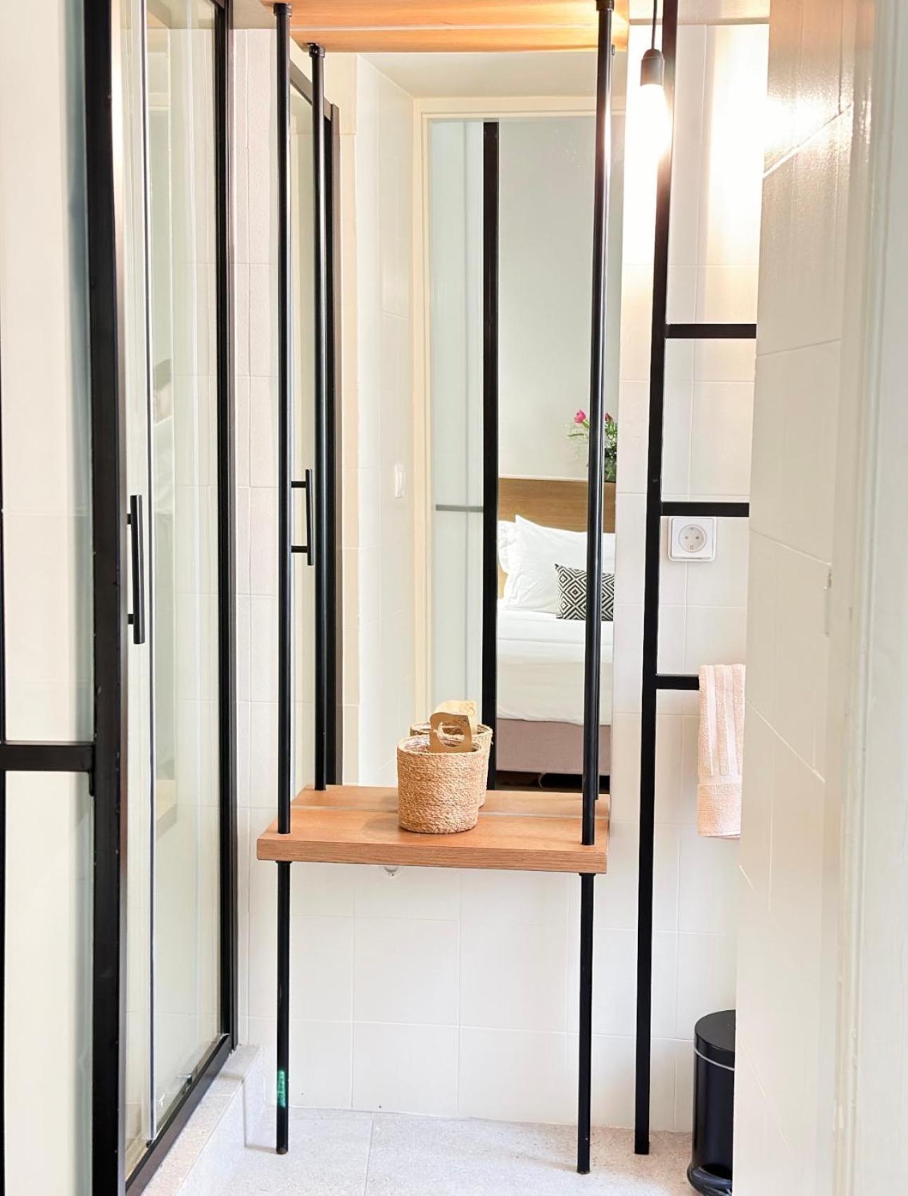 Oiko Mini Suites Ermoupoli Luaran gambar