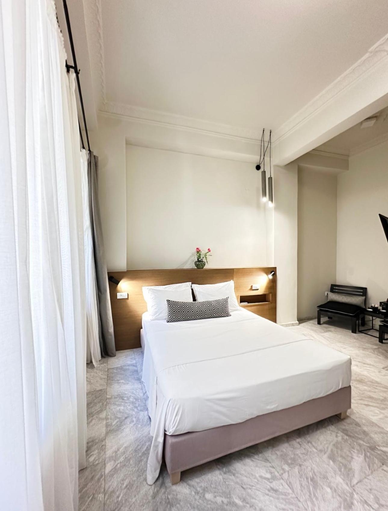 Oiko Mini Suites Ermoupoli Luaran gambar
