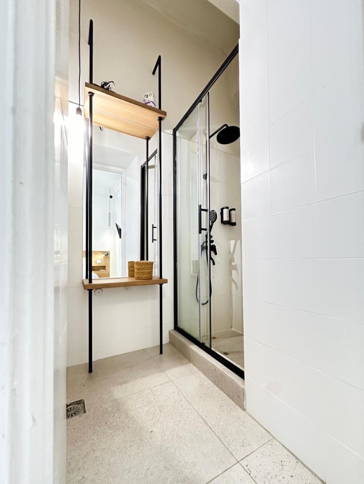 Oiko Mini Suites Ermoupoli Luaran gambar