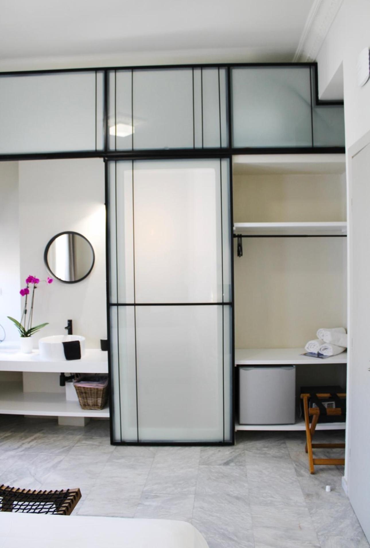 Oiko Mini Suites Ermoupoli Luaran gambar