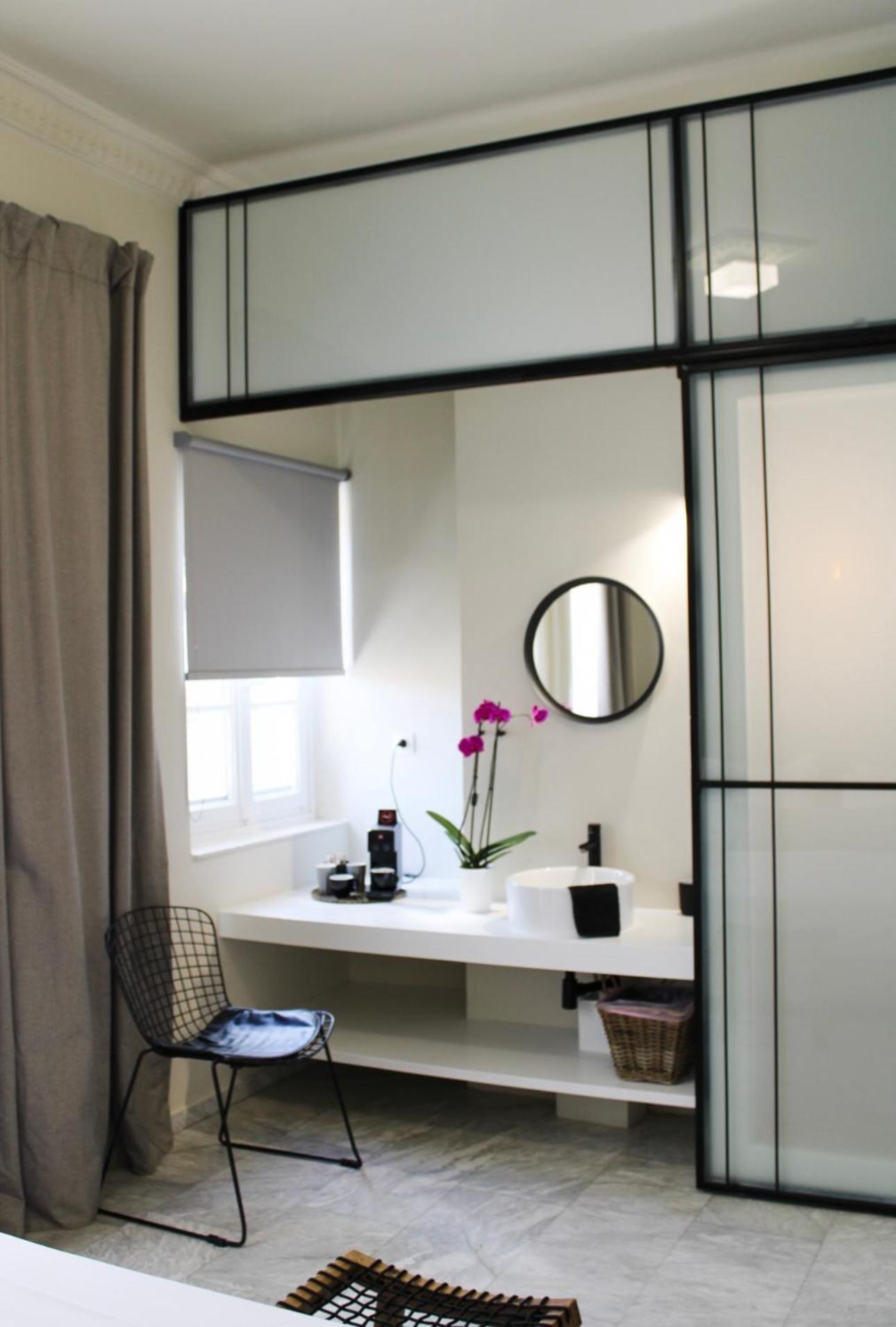 Oiko Mini Suites Ermoupoli Luaran gambar