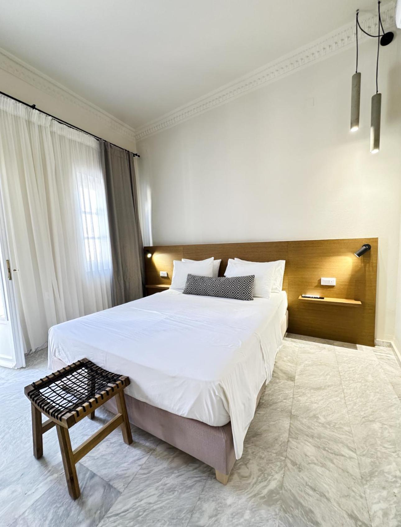 Oiko Mini Suites Ermoupoli Luaran gambar