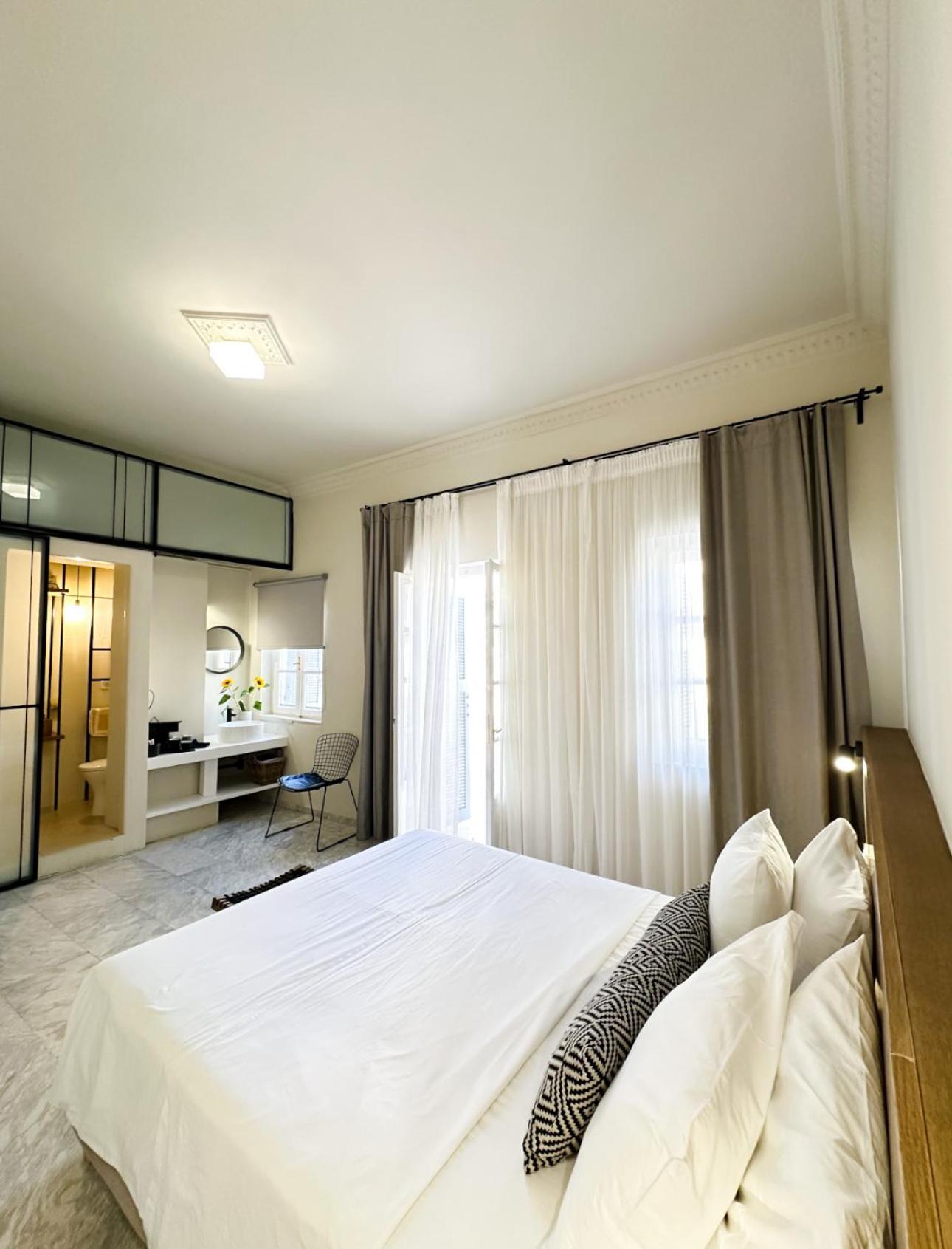 Oiko Mini Suites Ermoupoli Luaran gambar